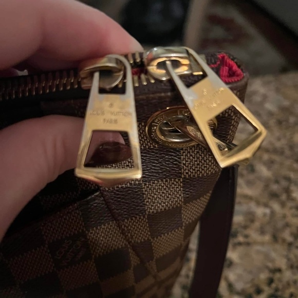 South Bank Besace Cross Body - Picture 10 of 16